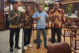 Kasri Jumiat (paling kiri), Ferdinandus Nipa, Brigadir Jenderal TNI Josafath M. Robert Duka, S.I.P, Altober Siregar. (foto/istimewa)
